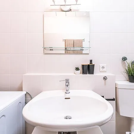 Modern In Centre Appartement